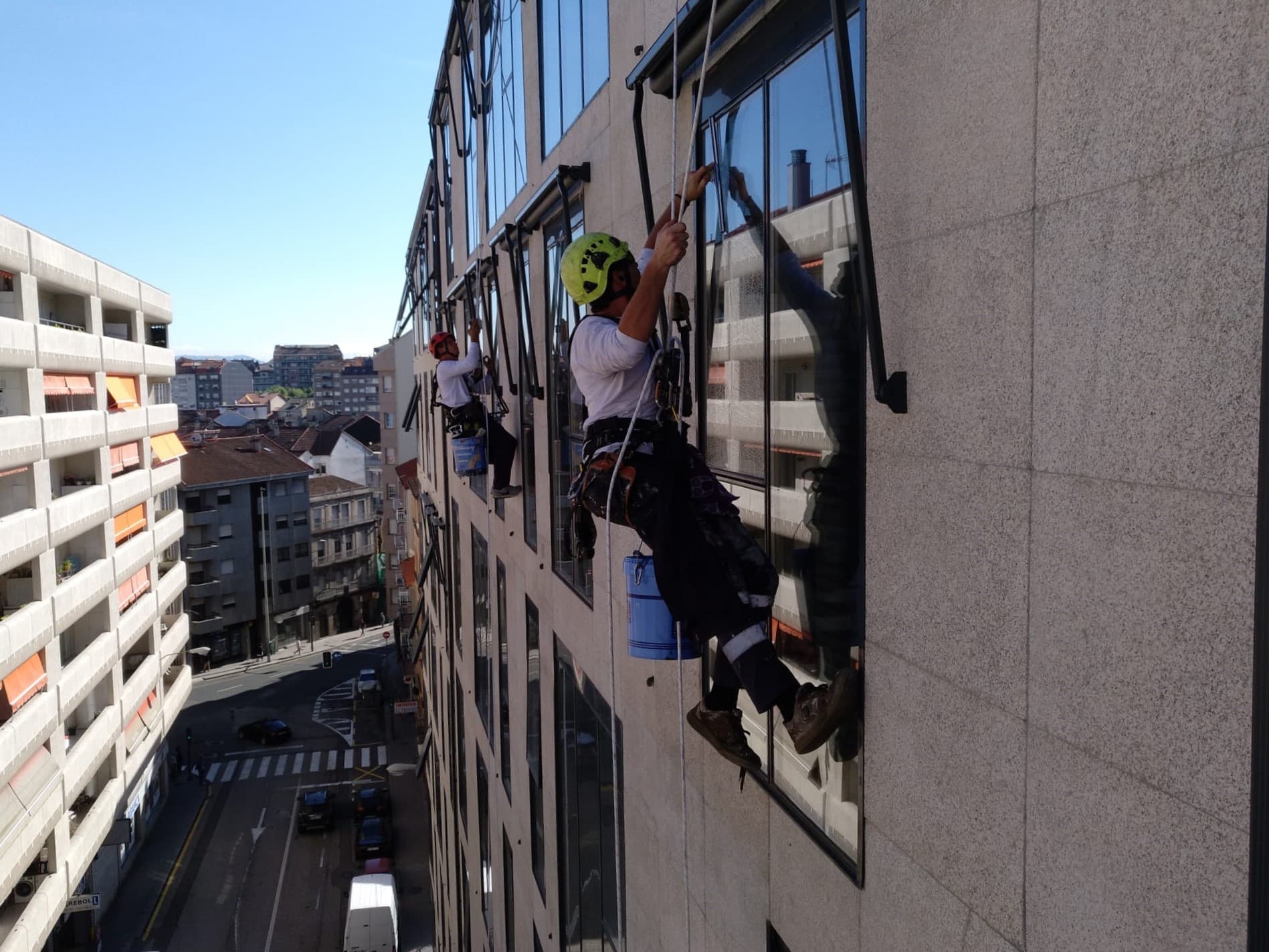 Rehabilitación de fachadas, mantenimiento de cubiertas... en Ourense